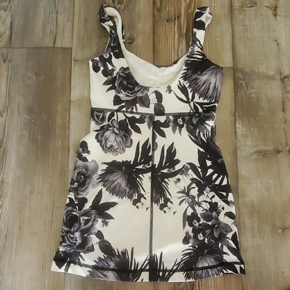 Lululemon Tank - Picture 2 of 2